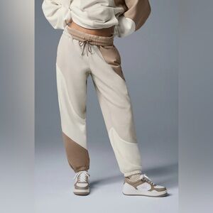 Alo Yoga Sweatpants